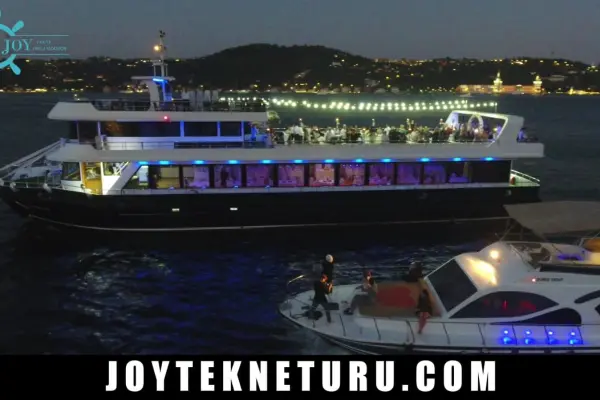 İstanbul Yılbaşı Tekne Turu