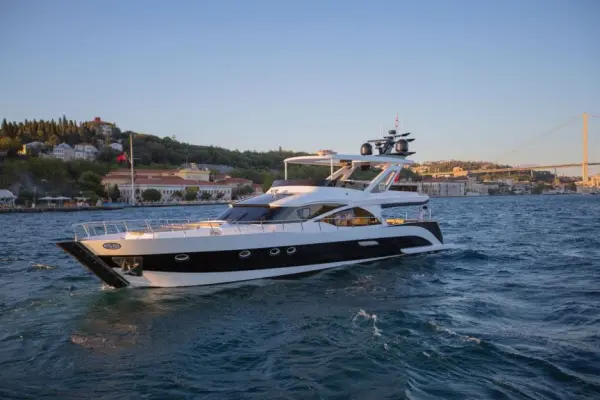 Kiralık Lüks Yat 6