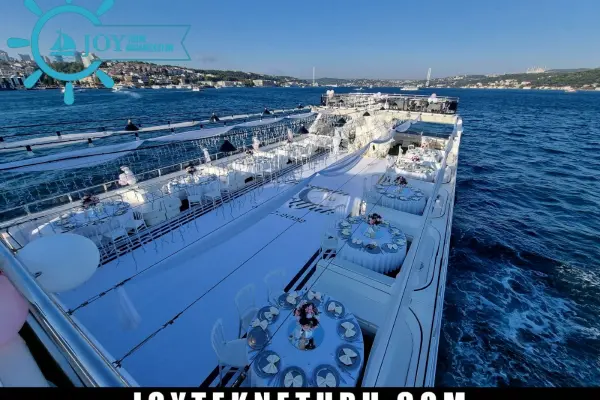 İstanbul Teknede Düğün Fiyatları 2024