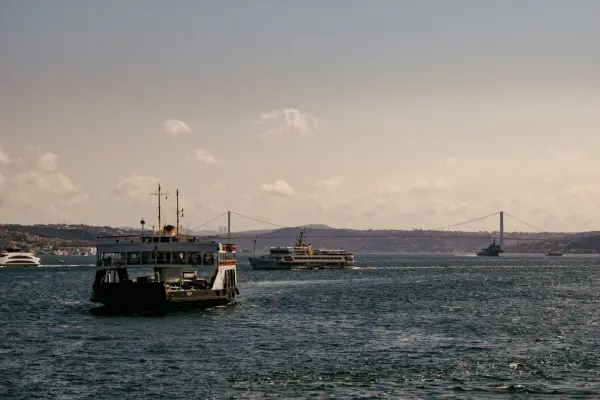 300 Kişilik Teknede Şirket Yemeği
