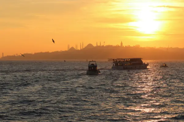 2026 Tekne Düğün Organizasyonu: Boğaz’da Trendlerle Buluşan Evlilik Deneyimi