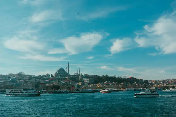Teknede Düğün Kaç Para? 2025 Fiyat Rehberi ve Özel Teklifler