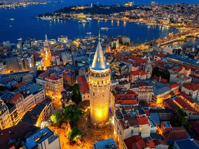 Galata’dan Karaköy’e Modern İstanbul Sokakları Gezisi