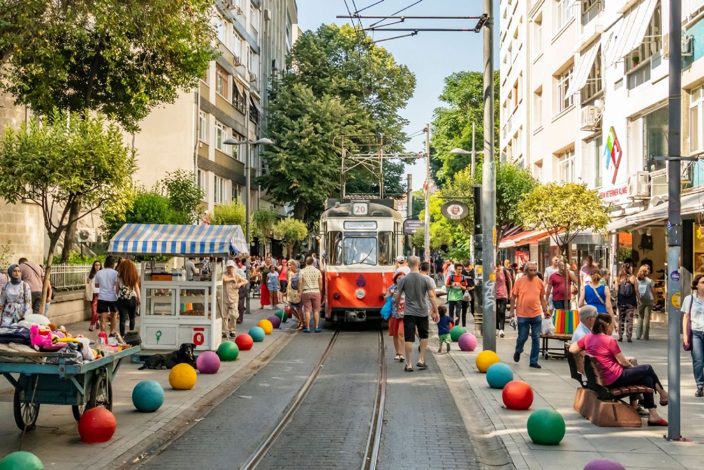 Kadıköy Moda Turu: Asya Yakası’nın Ruhu Burada Yaşıyor