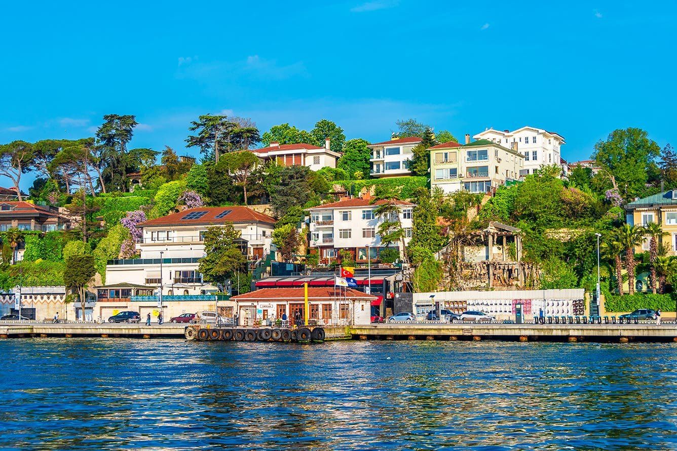 Emirgan’dan Sarıyer’e: Boğaz Kıyısında Doğa ve Tarih Yolculuğu