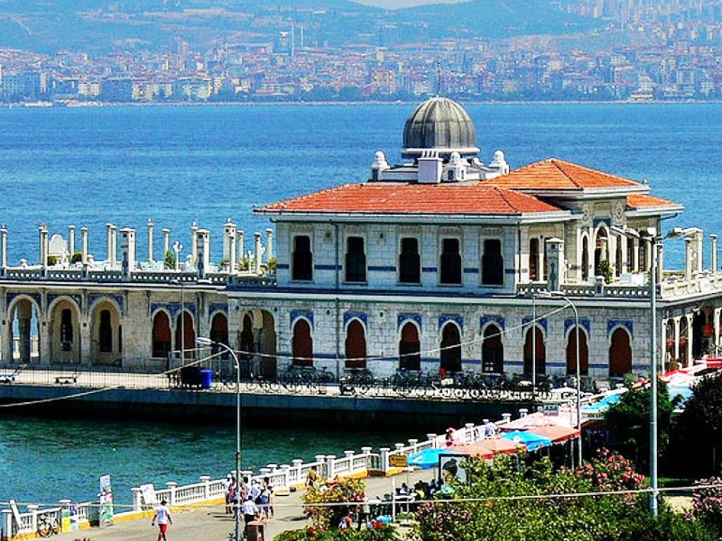 Büyükada Çıkışlı Teknede Şirket Yemeği