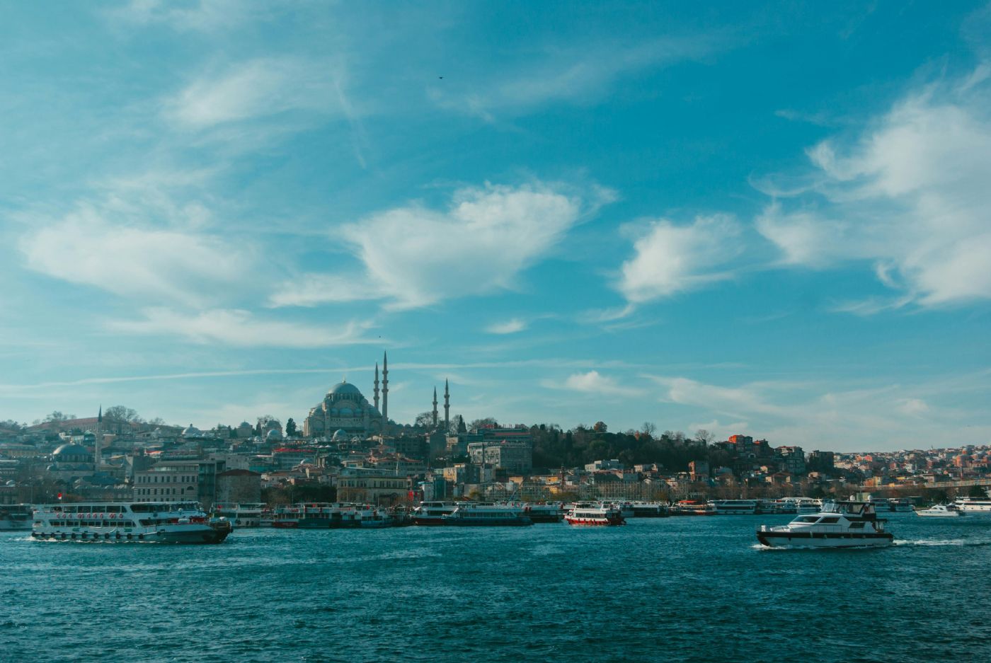 Teknede Düğün Kaç Para? 2025 Fiyat Rehberi ve Özel Teklifler